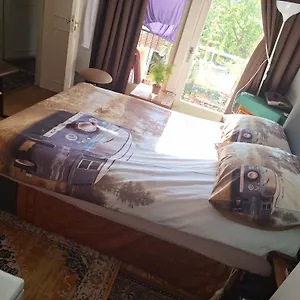 Homey Budget Bedroom Amsterdam